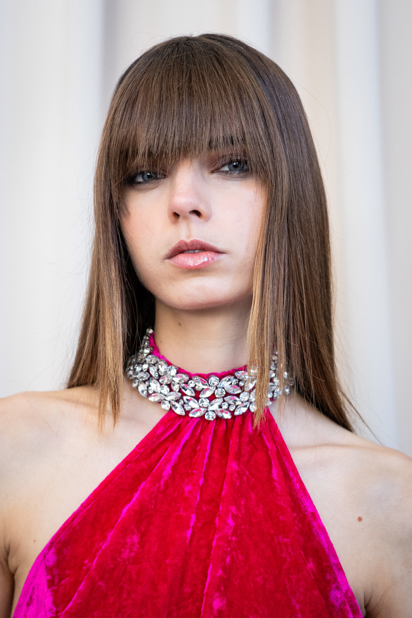 تسريحات شعر مالس مع الغرة الامامية الطويلة من دار Zadig & Voltaire